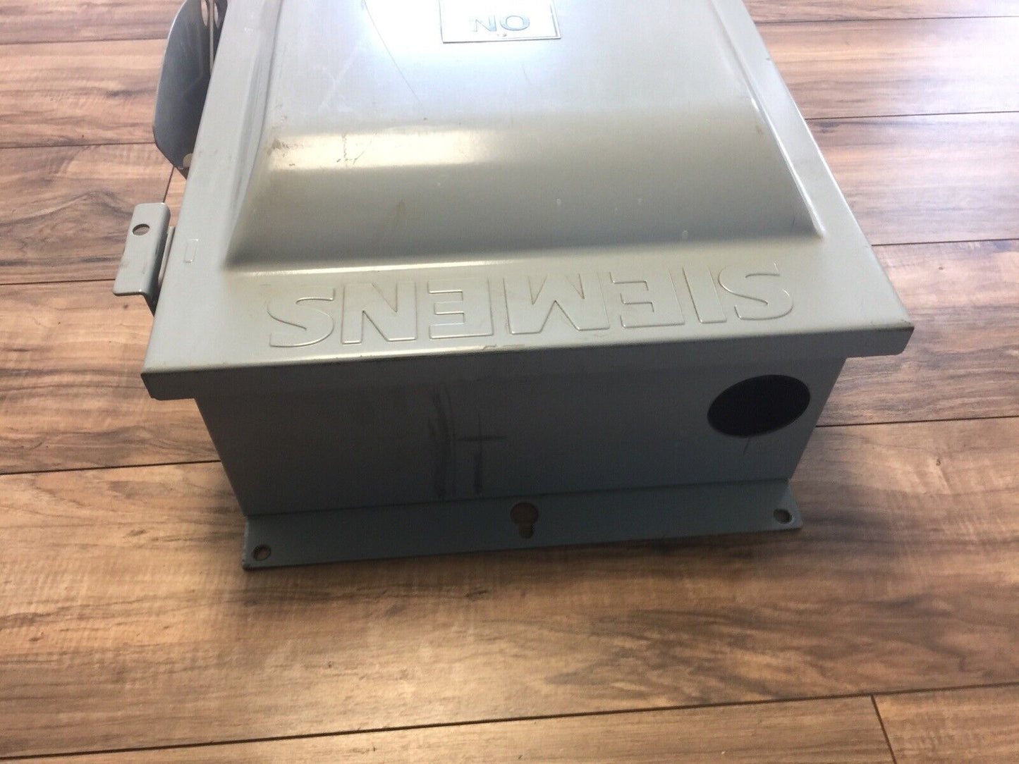 SIEMENS HNF364J NON-FUSIBLE SAFETY SWITCH 200A 600V TYPE VB II 150HP NEMA TYPE