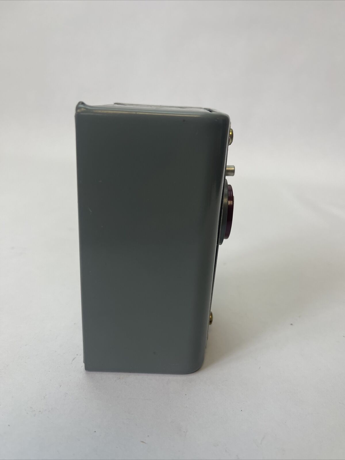 WESTINGHOUSE SD2 PB STATION STOP SINGLE UNIT WITH LATCH STANDARD DUTY 600V