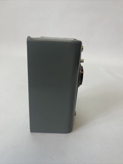WESTINGHOUSE SD2 PB STATION STOP SINGLE UNIT WITH LATCH STANDARD DUTY 600V