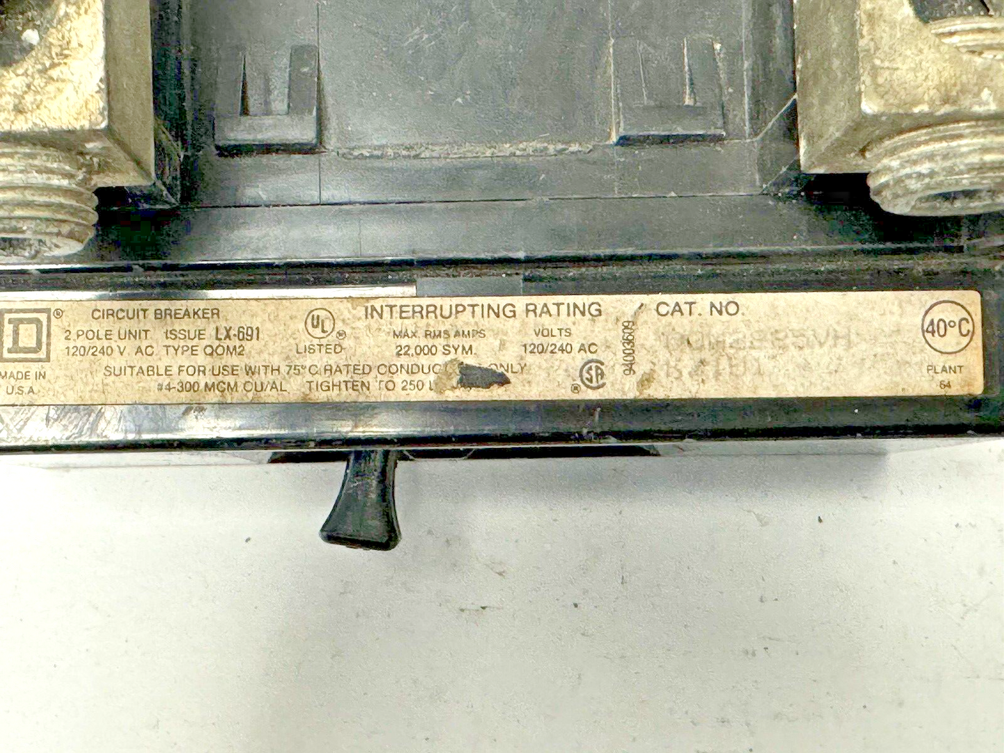 SQUARE D - QOM2225VH - CIRCUIT BREAKER - 2 POLE/ 225 A/ 240 VAC
