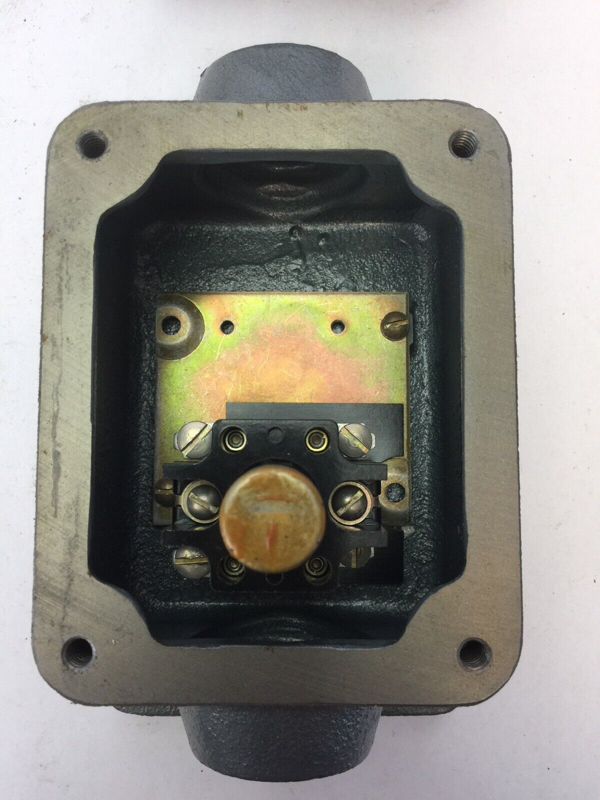 ALLEN BRADLEY 801-ASC1711 LIMIT SWITCH ROLLER LEVER 600VAC 550VDC NEMA TYPE 7-9