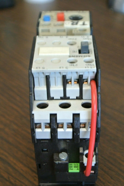 SIEMENS 3TF4211-0A CONTACTOR + 3UA52 00-2A O'LOAD RELAY / 10-16A / 173-208V COIL