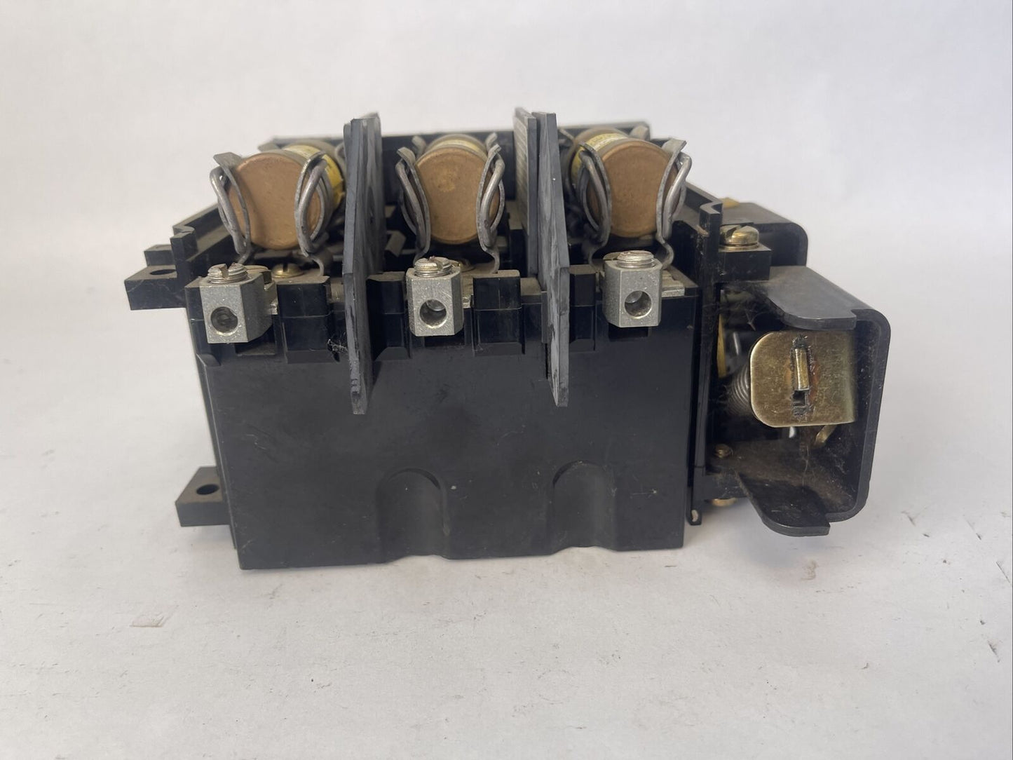 ALLEN BRADLEY 1494V-DS60 DISCONNECT SWITCH 60A 600VAC 250VDC 50HP LPJ-40SP FUSES