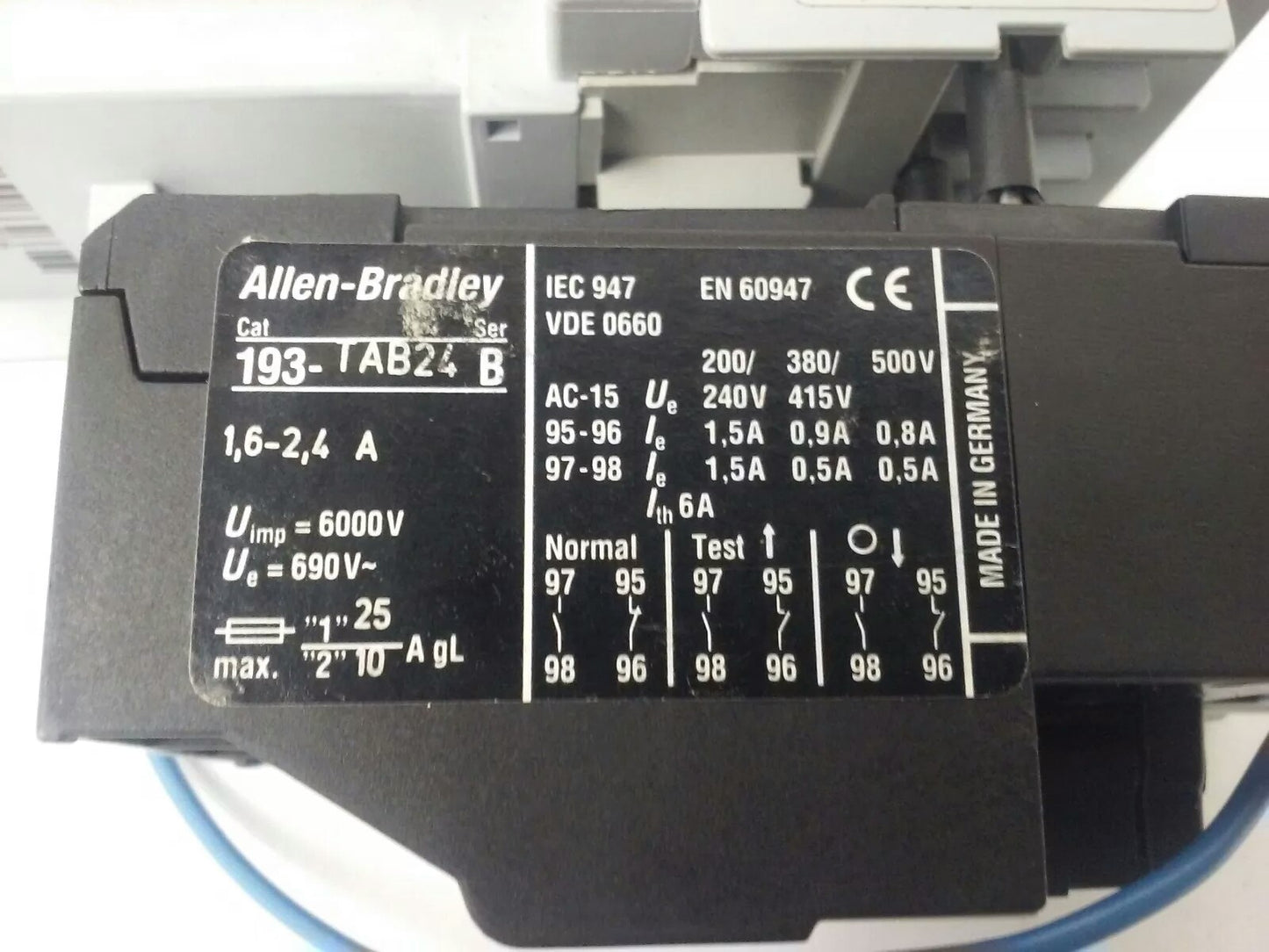 ALLEN BRADLEY 100-C09D*10 SER. A,CONTACTOR,3PH,600V,25A,24VDC COIL ,W/ 193-TAB24
