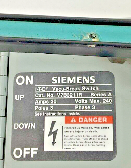 SIEMENS V7B3211R VACU-BREAK SWITCH 30A PH3 240V 3POLE FUSIBLE