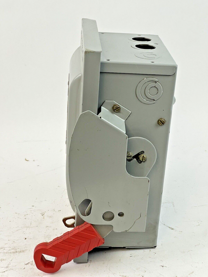 SIEMENS - HNF361 - SAFETY SWITCH - 30 AMP, 3 POLE, 600 VAC, NEMA TYPE 1