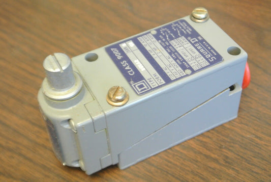 SQUARE D 9007 B66A2 LIMIT SWITCH / SNAP SWITCH / 120-600V / NEW SURPLUS