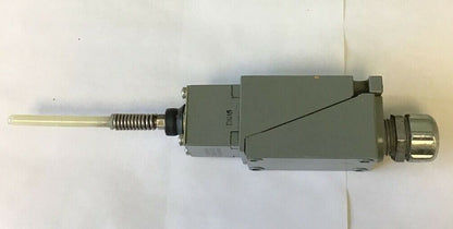 ALLEN BRADLEY 802T-WSP OILTIGHT LIMIT SWITCH  SER.J