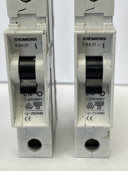 SIEMENS *LOT OF 2*- 5SX21 - CIRCUIT BREAKERS - D1,6 15 Amp 1 Pole - 230/400V