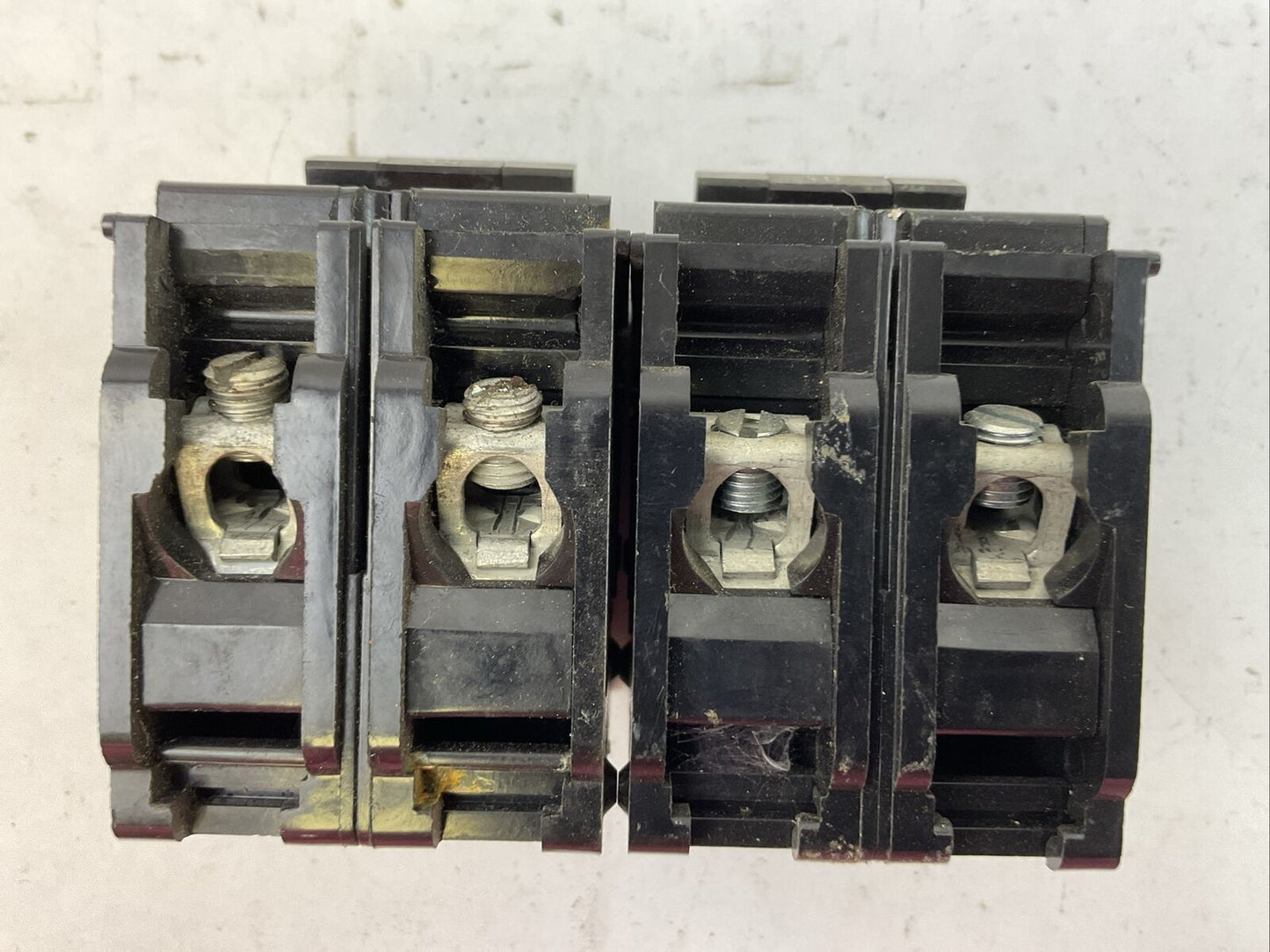 CROUSE-HINDS / MURRAY MP240 CIRCUIT BREAKER 40AMP 2POLE 120/240VAC (LOT OF 2)