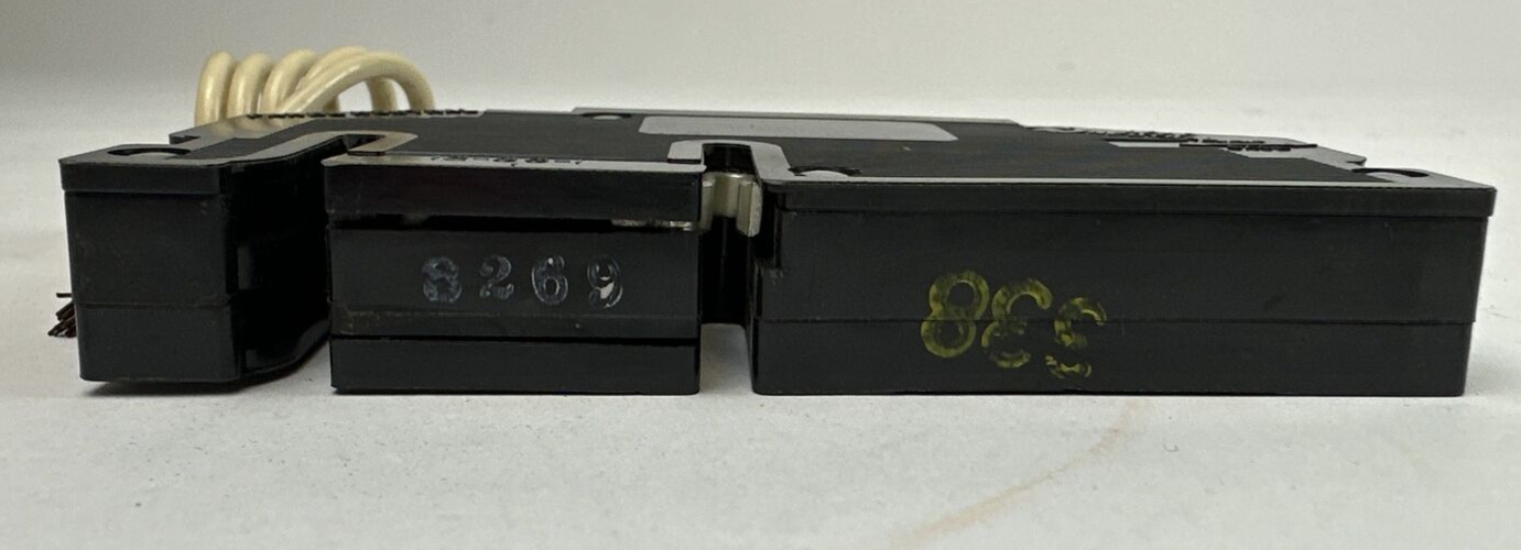 SYLVANIA HRGF-15 QR LINE CIRCUIT BREAKER 15AMP 1POLE 120VAC TYPE R38