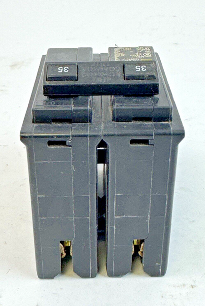 SQUARE D - HOM235 - COMMON TRIP CIRCUIT BREAKER - 2 POLE/ 35 A/ 240 VAC
