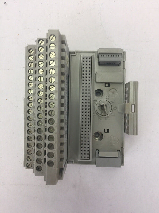 ALLEN BRADLEY 1794-TB3 FLEX I/O TERMINAL BLOCK SER A REV B01 5VDC 640mA
