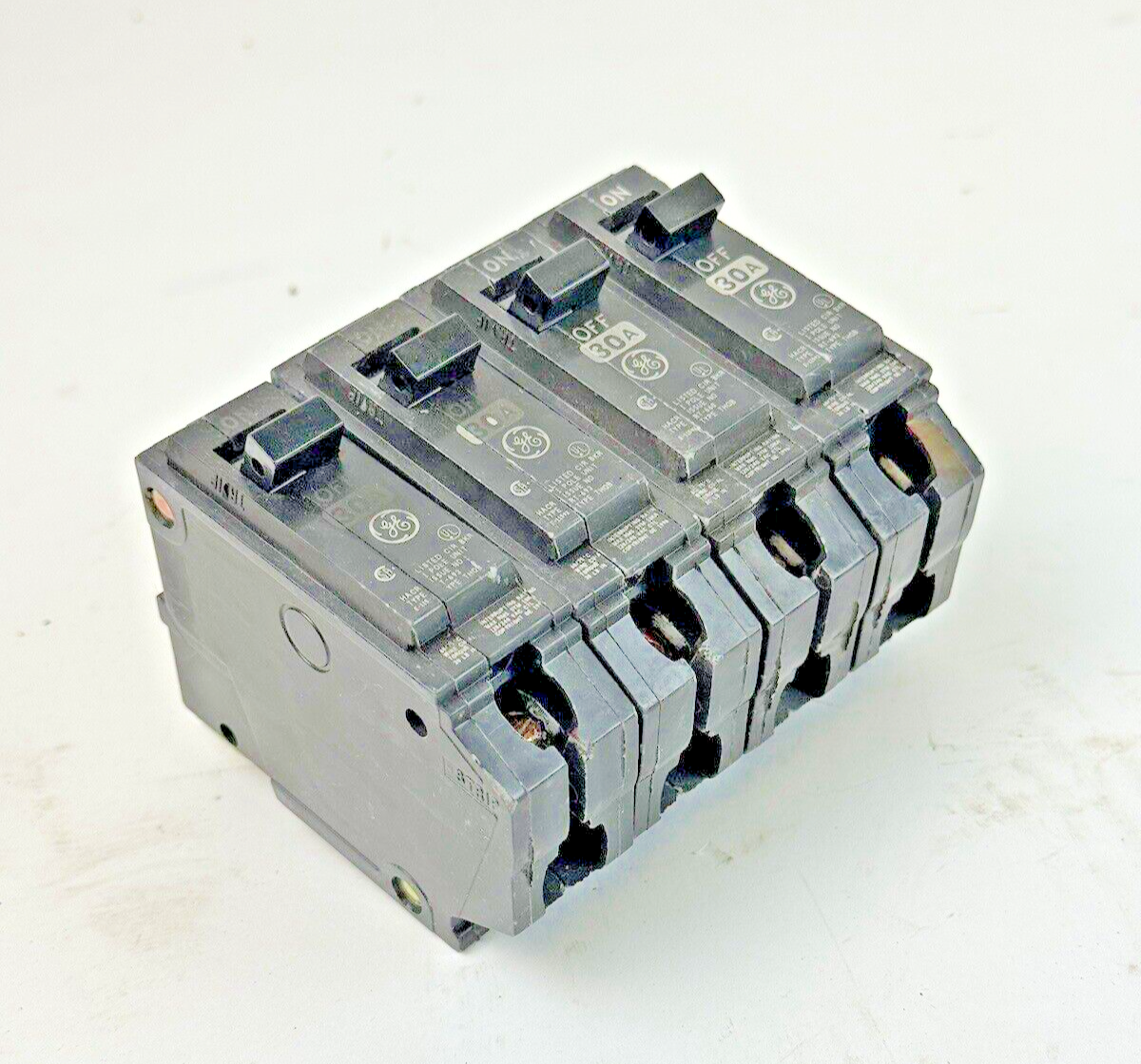 GE *LOT OF 4* - THQB1130 - BOLT-ON CIRCUIT BREAKERS - 1 POLE/240VAC/30A-SEE DESC