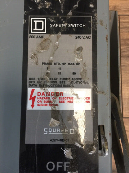 SQUARE D D324N FUSIBLE SAFETY SWITCH SERIES E2 240VAC 200AMP 50HP 3 POLE