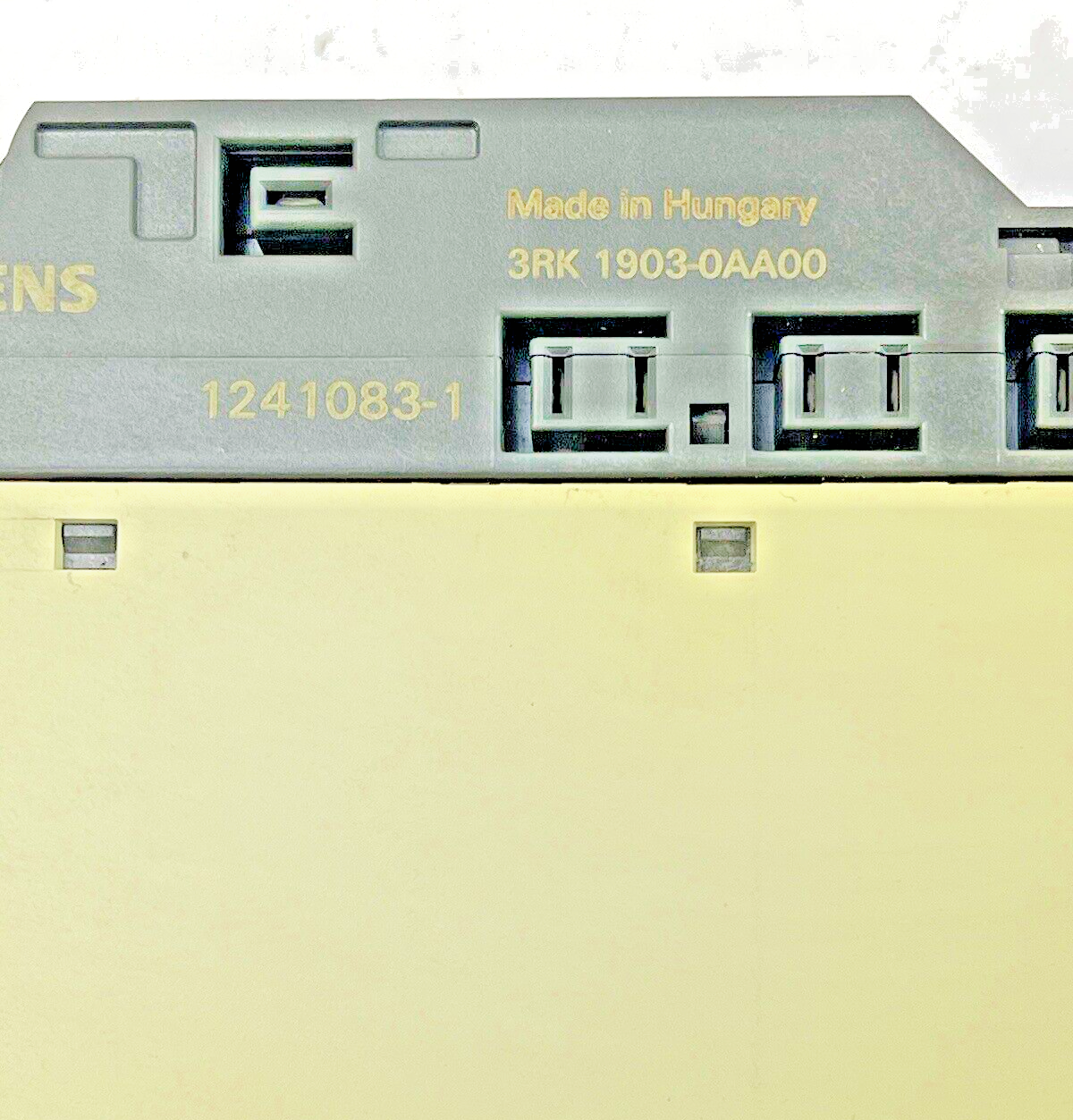 SIEMENS -3RK 1903-0AA00 -TERM MOD FOR PM-D & 3RK1903-0BA00 -POWER MODULE & AUX1