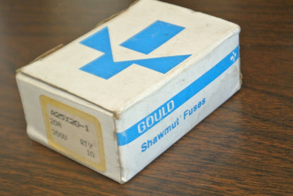 BOX of 10 / GOULD-SHAWMUT A25X20 RECTIFIER FUSES / 20A / 300V / NEW SURPLUS