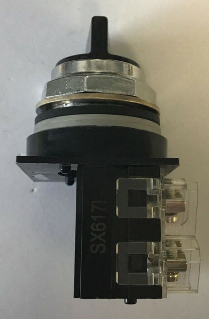 GENERAL ELECTRIC CR104P SELECTOR SWITCH 3POS. NEMA A600