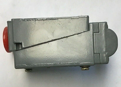 SQUARE D CLASS 9007 B62GD  SER.B HEAVY DUTY LIMIT SWITCH