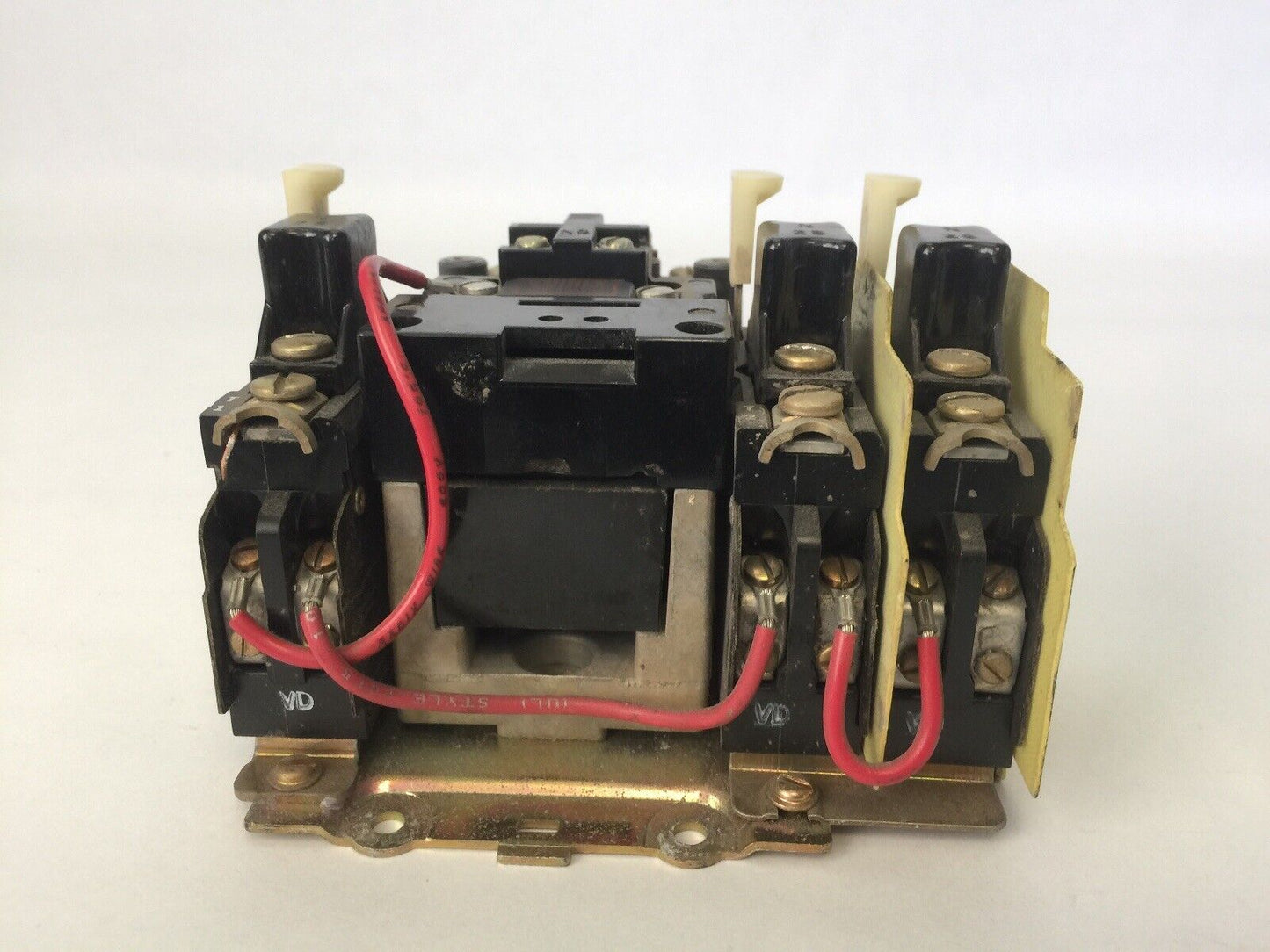 ALLEN BRADLEY 709-AOWJ103 SER K SIZE 0 600VAC 5HP COIL 120V 60HZ N28 HEATERS