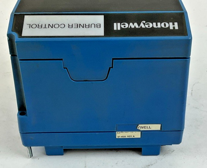 HONEYWELL RM7895B1013 BURNER CONTROL REV.B 120VAC 50/60HZ 9.8AFL 58.8ALR