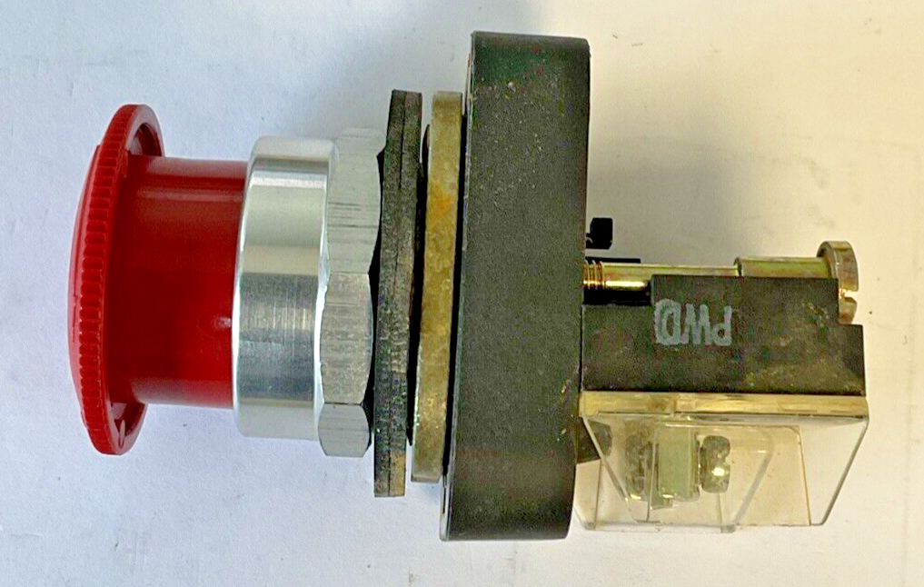 ALLEN BRADLEY 800T-FXT D4 PUSH BUTTON SER.T W/800T-XD4