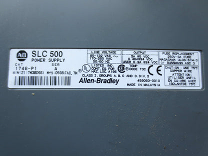 ALLEN-BRADLEY 1746-P1 POWER SUPPLY in 1746-A7 CHASSIS / RACK