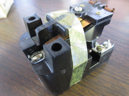 GENERAL ELECTRIC CR2790E100C8 GENERAL PURPOSE RELAY, 10A 24V 60Hz - NEW SURPLUS