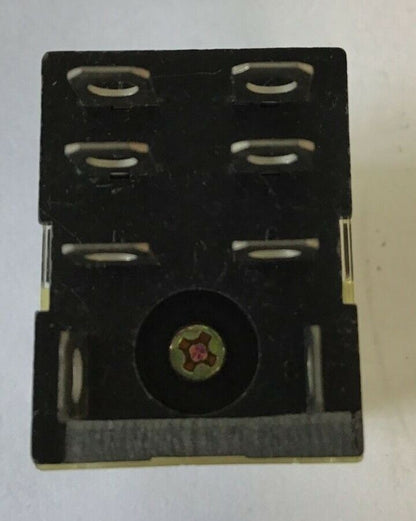 OMRON LY2 RELAY 24VDC 12A 240VAC ***LOTOF9***
