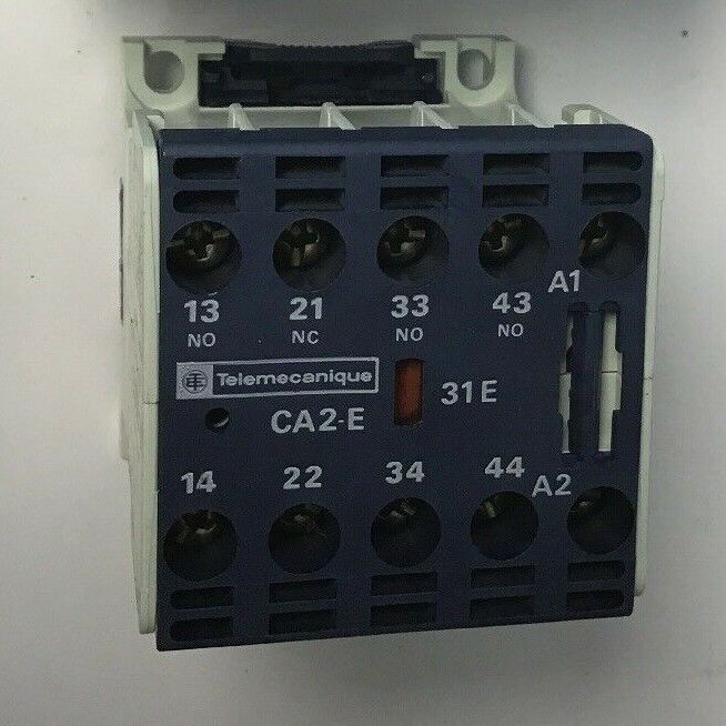 TELEMECANIQUE CA2-EN131M CONTROL RELAY 220V 50HZ