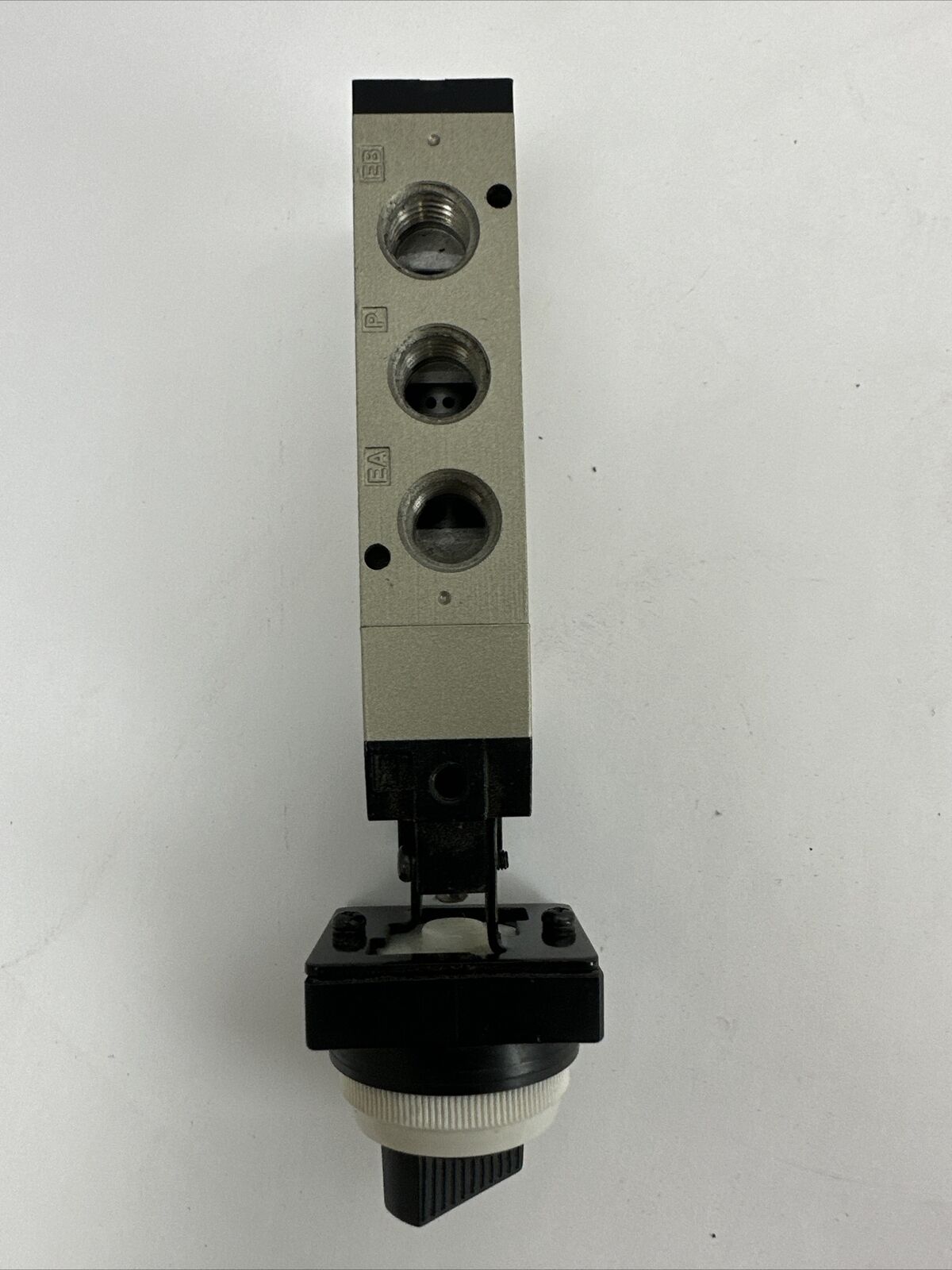 SMC NVFM250 MECHANICAL VALVE WITH SELECTOR SWITCH