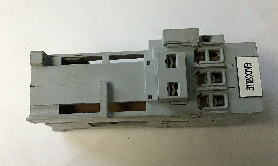 ALLEN BRADLEY 100-C30Z*00  Ser. B CONTACTOR w/ 100-S AUX. CONTACTOR Ser. B