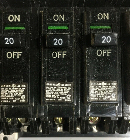 GE TM42-415C LOAD CENTER 208Y/120VAC 150AMP WITH CIRCUIT BREAKERS