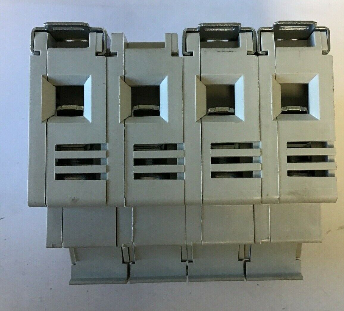 ITC VLC10 FUSE HOLDER LR 106309 600VAC 30A 1P ***LOTOF4**