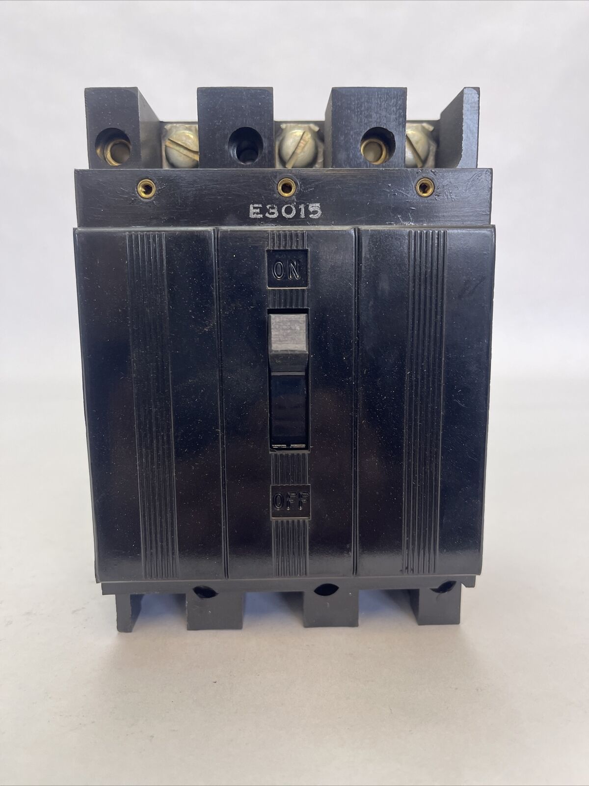 WESTINGHOUSE E3015 AB DE-ION CIRCUIT BREAKER 15AMP 240VAC 125/250VDC 3POLE