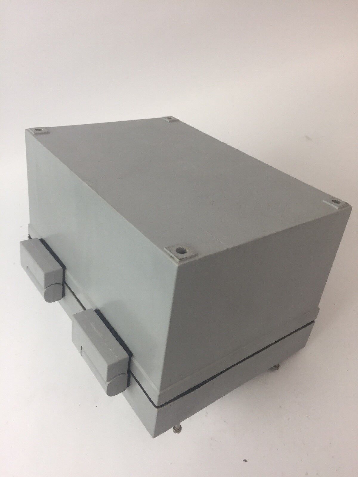 ARROW HART AH30MS2F DISCONNECT SWITCH 30A 600VAC FUSIBLE TYPE 3T,4X,12 ENCLOSED