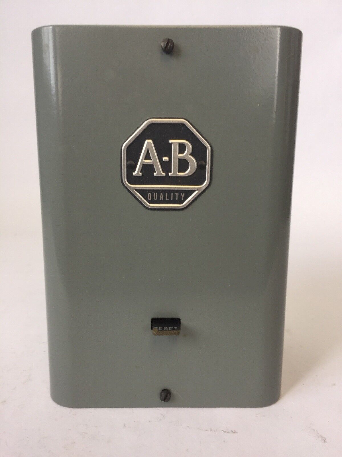 ALLEN BRADLEY 775-A3A2 REFRIGERATION STARTER 60A547 COIL 240V 60HZ