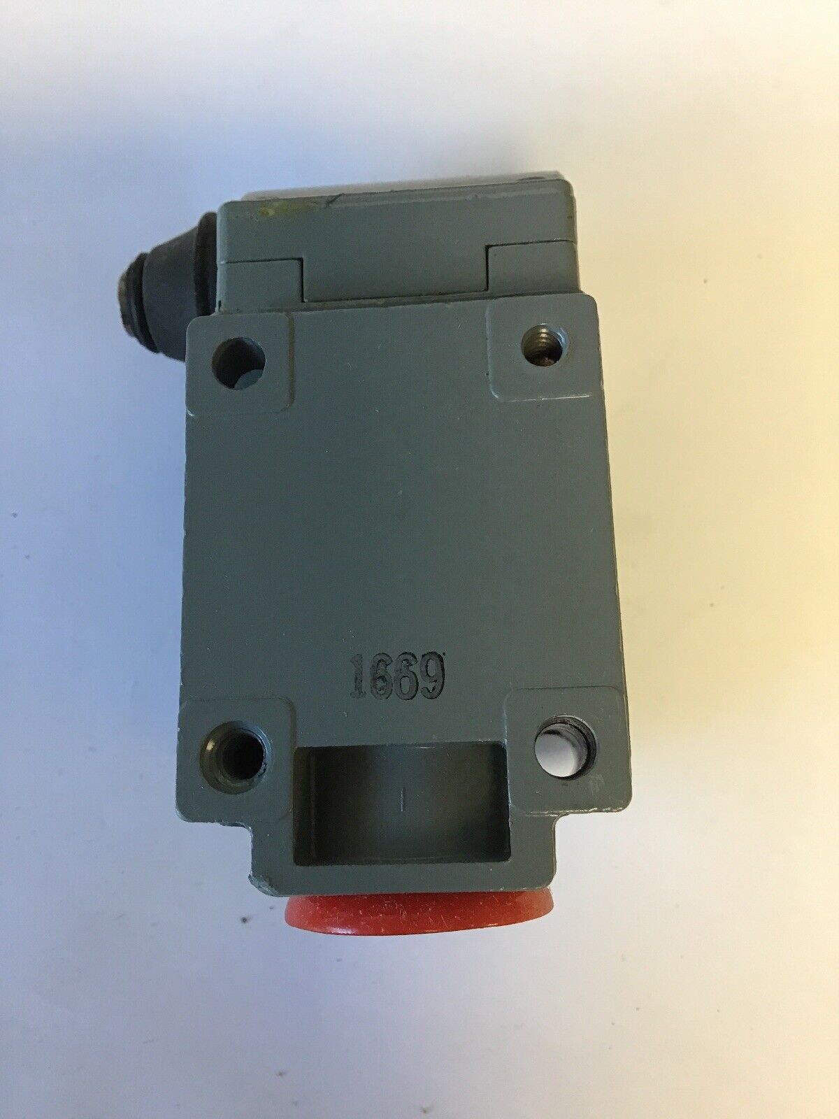 SQUARE D CLASS 9007 TYPE B52G HEAVY DUTY LIMIT SWITCH SER.B