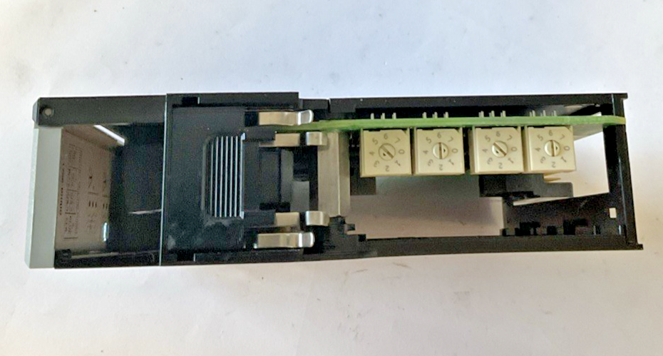 ALLEN BRADLEY 1756-DHRI0 COMMUNITCATION INTERFACE FW:7.2 24VDC