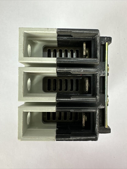CUTLER HAMMER GD3050 GD 22K CIRCUIT BREAKER 50AMP 480VAC 250VDC 3POLE