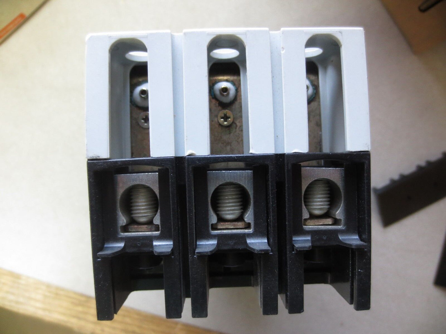 GE FCS36TE030R1 RECORD PLUS CIRCUIT BREAKER 30A, 480VAC, 3-POLE - NEW SURPLUS