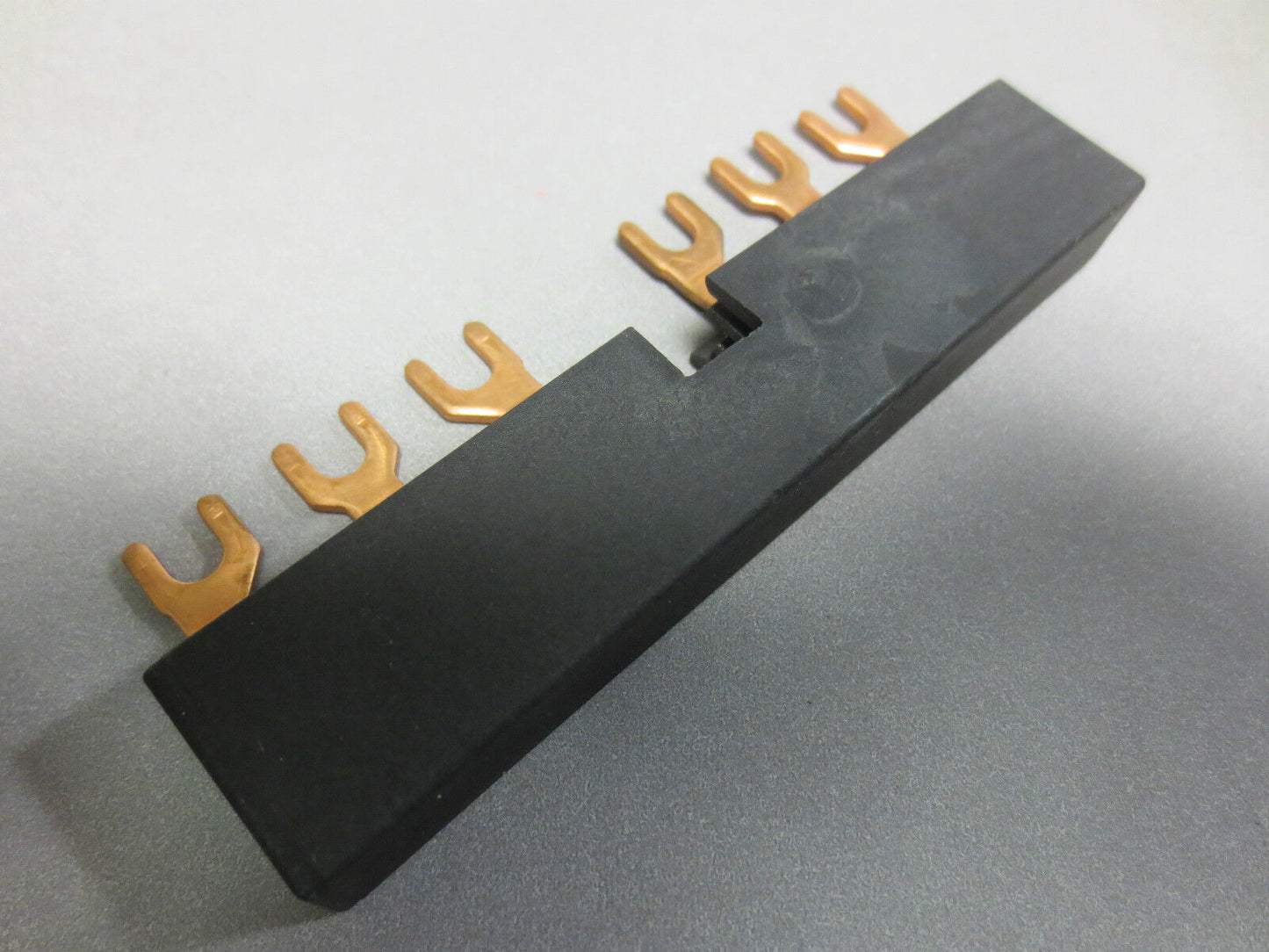 ALLEN-BRADLEY 140M-C-W542 Ser. A - CONTACT BUS BAR - BUSBAR