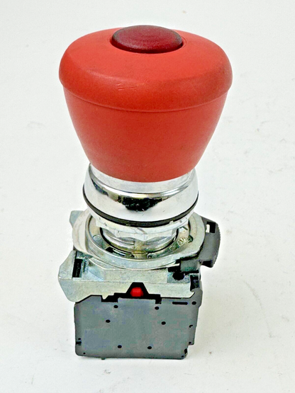 ALLEN-BRADLEY - 800F-N3R SER. B - RED PUSH BUTTON W/ 800F-X01 SER. A (X2)