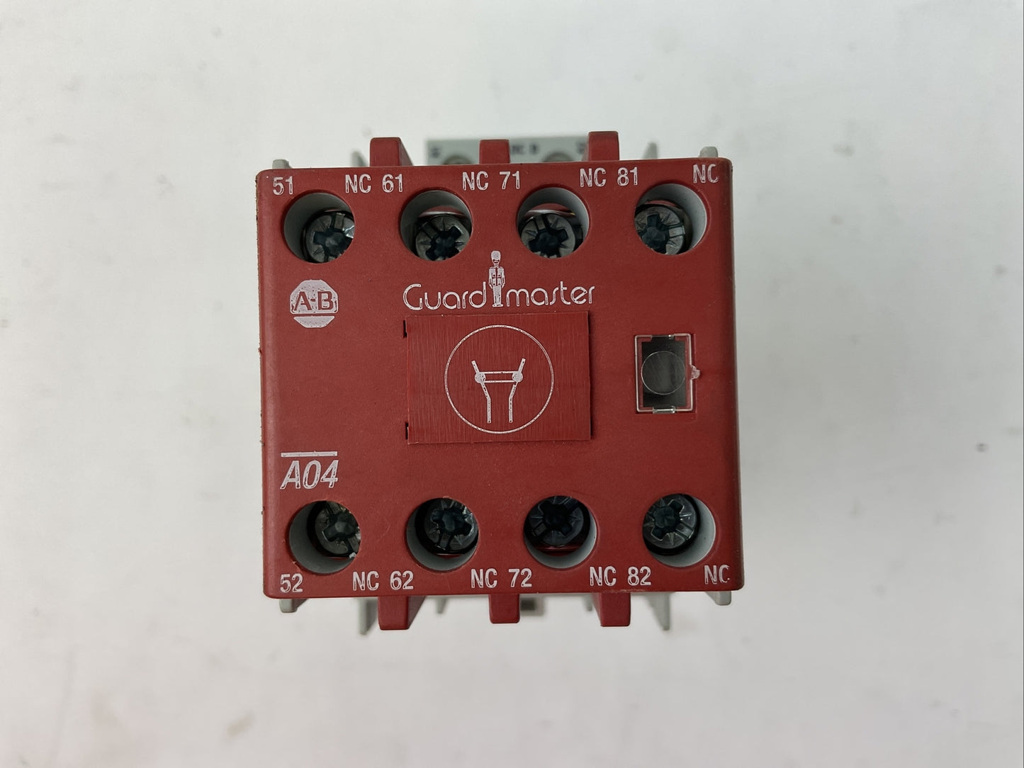 ALLEN BRADLEY 100S-C16DJ14C COIL 24VDC 100-C16D*10 600VAC 30A SER B 100S-F SER B