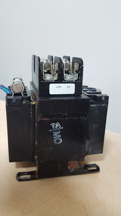 SIEMENS 150VA 105°C CONTROL TRANSFORMER W/ FUSE BLOCK 24-213-101-021 24213101021