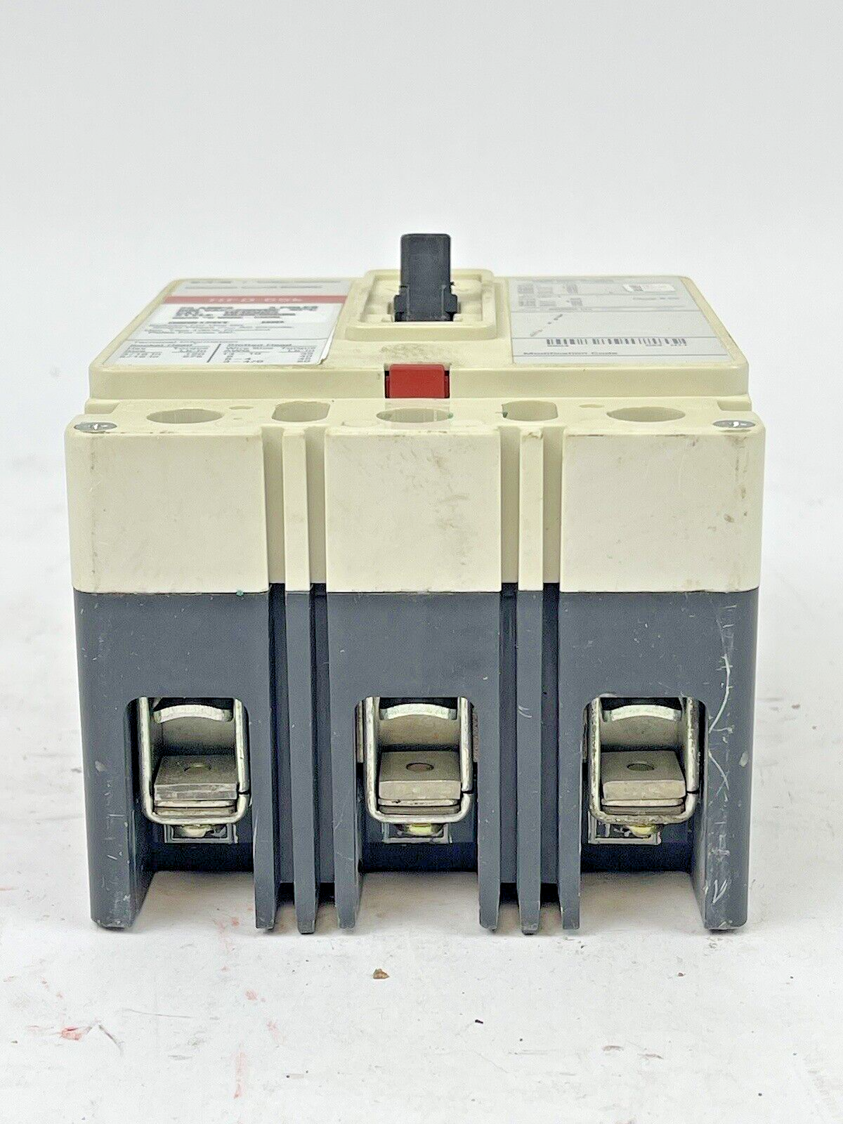 CUTLER-HAMMER - HFD3025 - INDUSTRIAL CIRCUIT BREAKER - 25 AMP, 600 VAC, 3 POLE