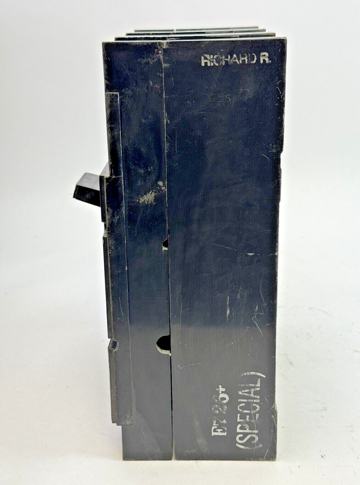 GE - TJK636Y600 - MOLDED CASE SWITCH - 3 POLE/600VAC/600A **READ DESCRIPTION