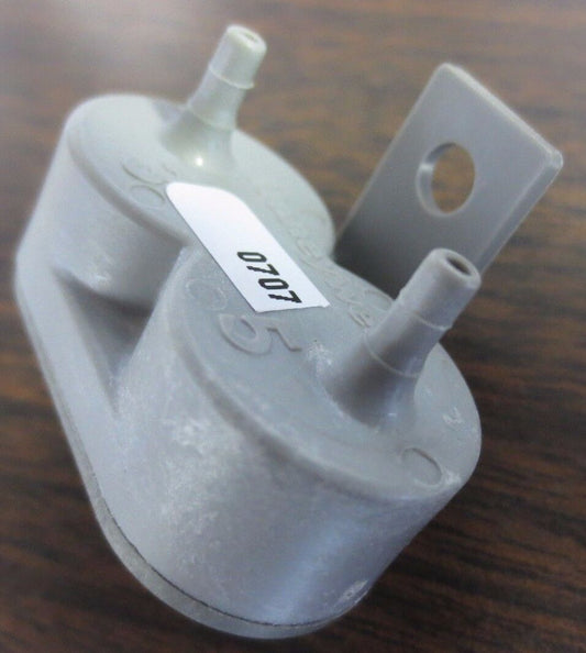 HONEYWELL RP973A 1005 1 PNEUMATIC AVERAGING RELAY - NEW SURPLUS