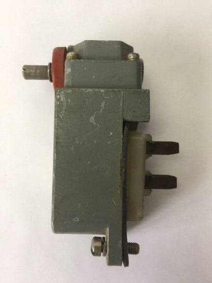 CUTLER HAMMER 10316H5875C LIMIT SWITCH 600VAC PILOT DUTY