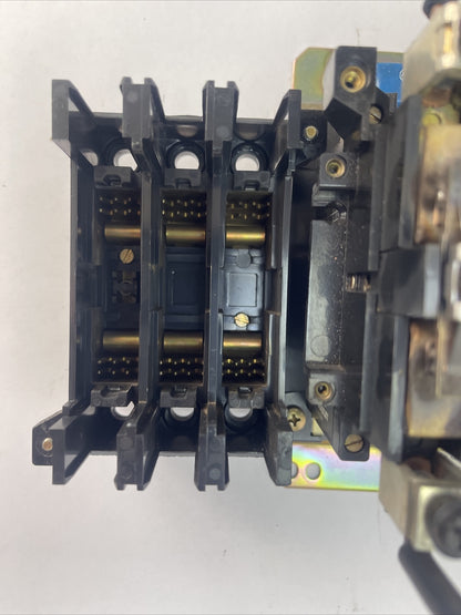 ALLEN BRADLEY 104-A60ND3 REVERSING CONTACTOR SER C 60AMP 600VAC 3PHASE 50HP